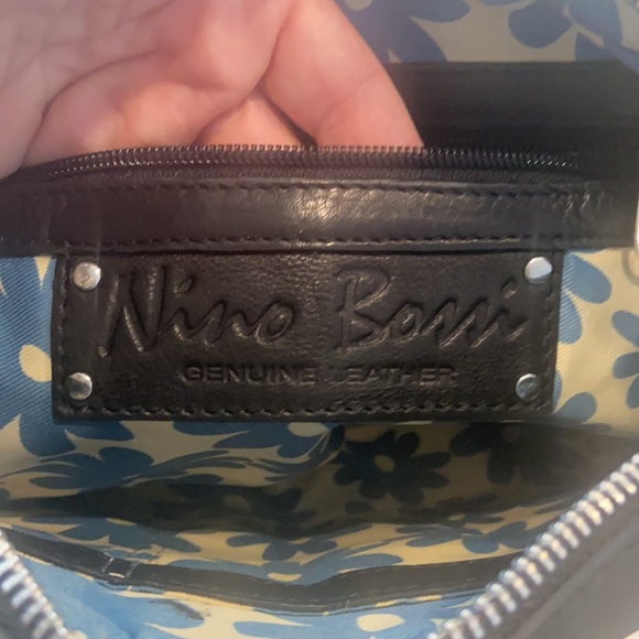 Nino Bosi Black Glove Leather Crossbody Shoulderbag.  Excellent condition! - Picture 10 of 12